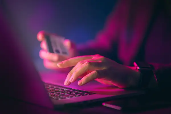 Identification Rapide & Isolation des Systèmes Compromis